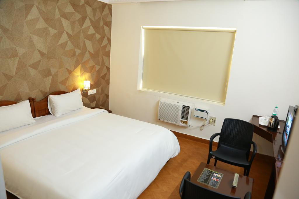 Hotel Shridevi Park Chennai Exterior foto